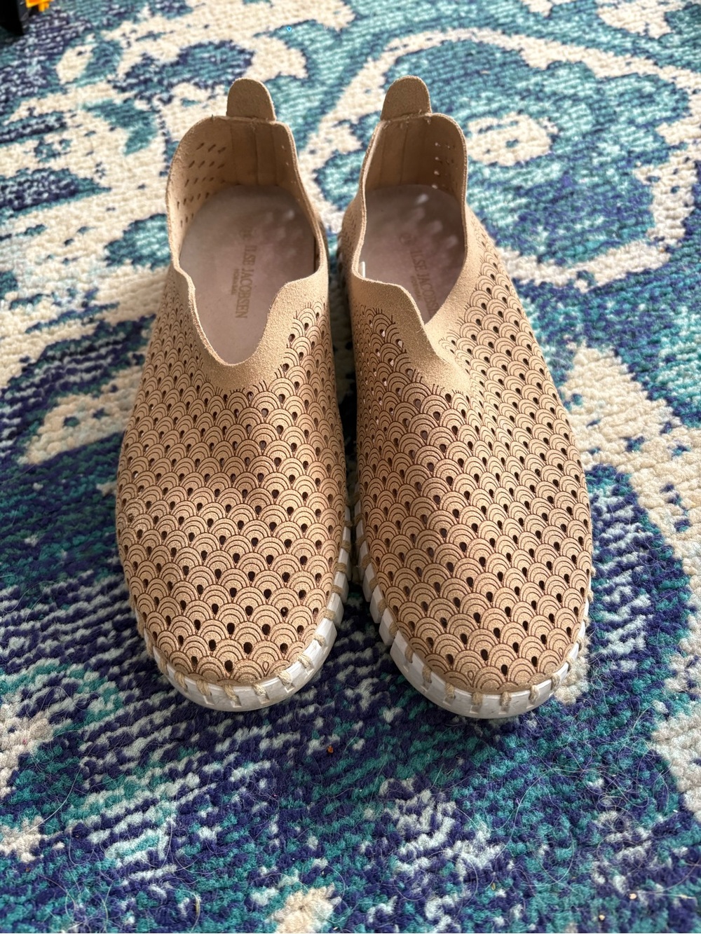 ILSE JACOBSEN Tulip Perforated Sneaker Shoes LATTE Size 38 US W 7